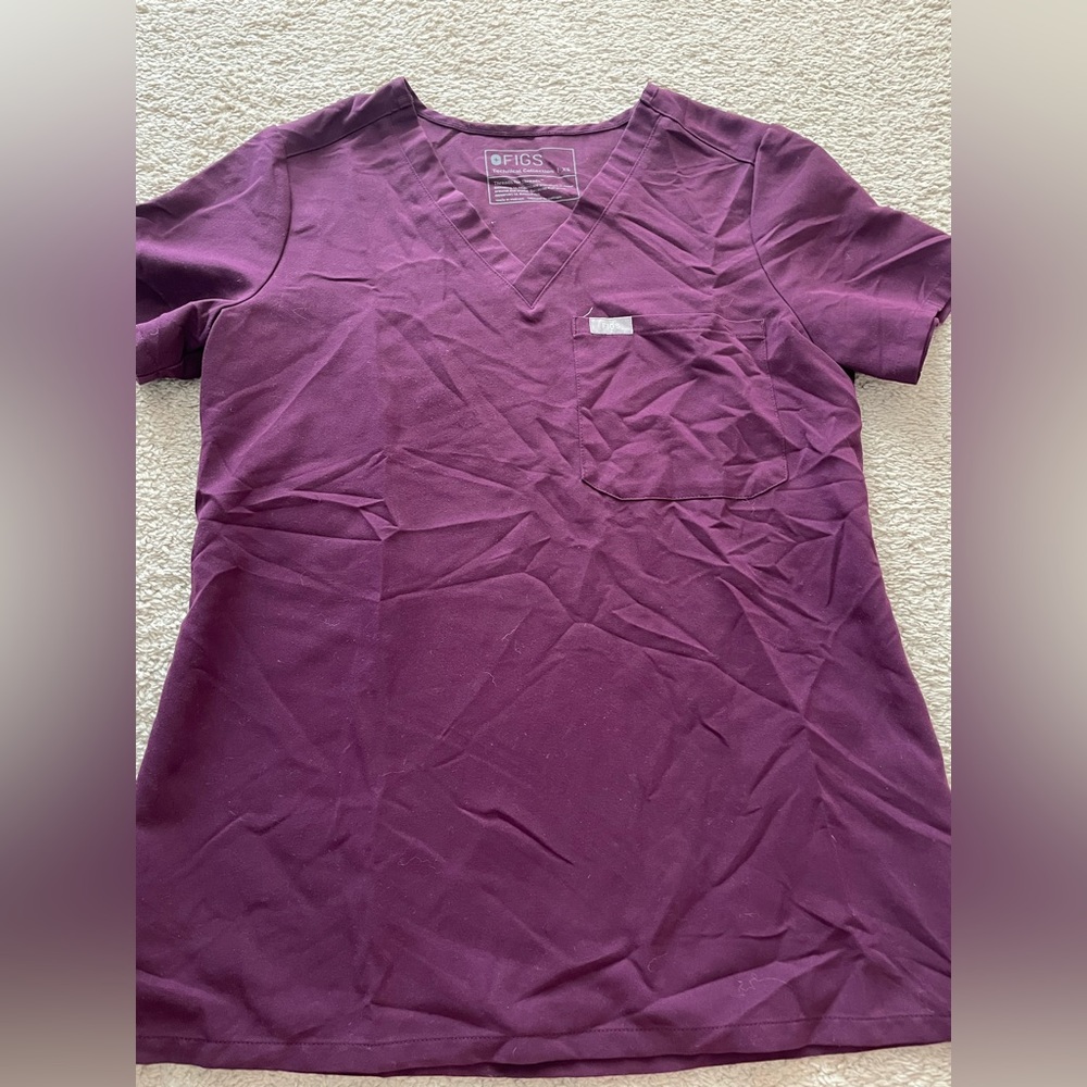 FIGS scrub top